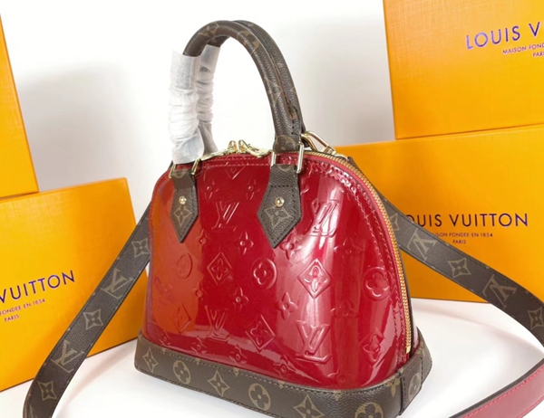 ルイヴィトンバッグ側面デザイン